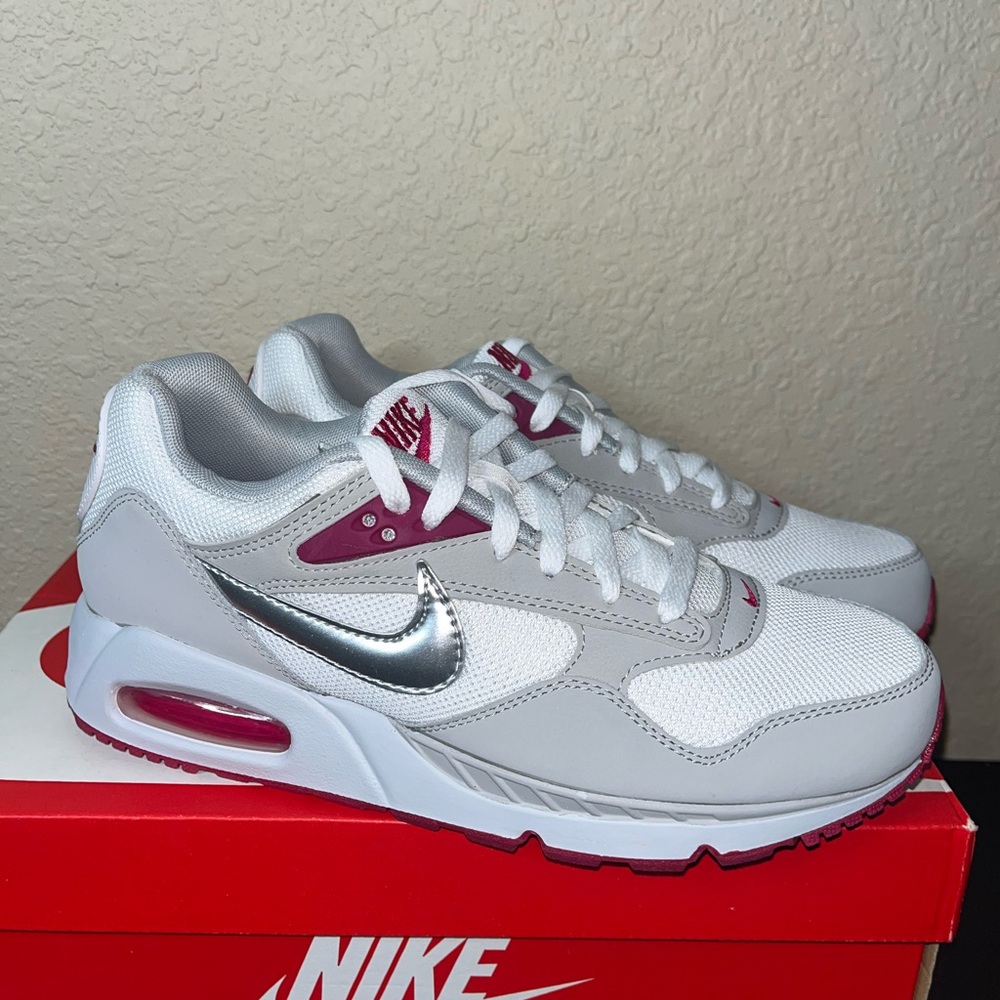 WMNS NIKE AIR MAX CORRELATE White/Metallic Silver